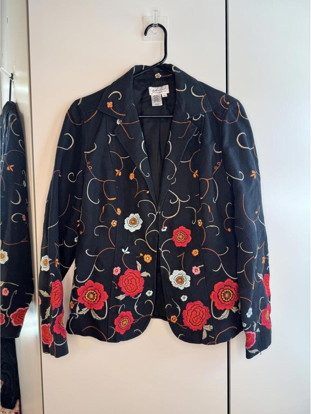 Embroidered Floral Black Blazer